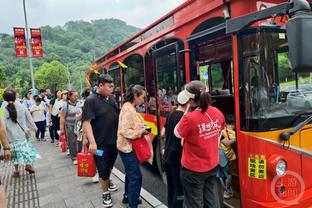 加纳乔本场比赛数据：4射2正2进球1关键传球，评分8.5